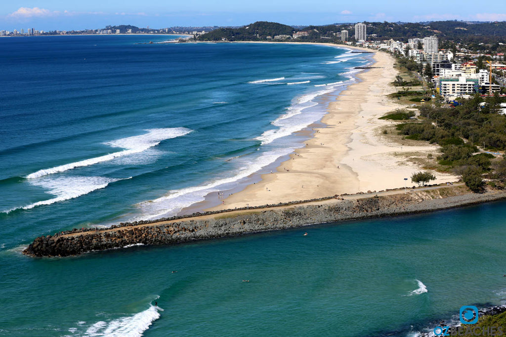 Facing south towards Palm Beach from Burleigh Head lookout