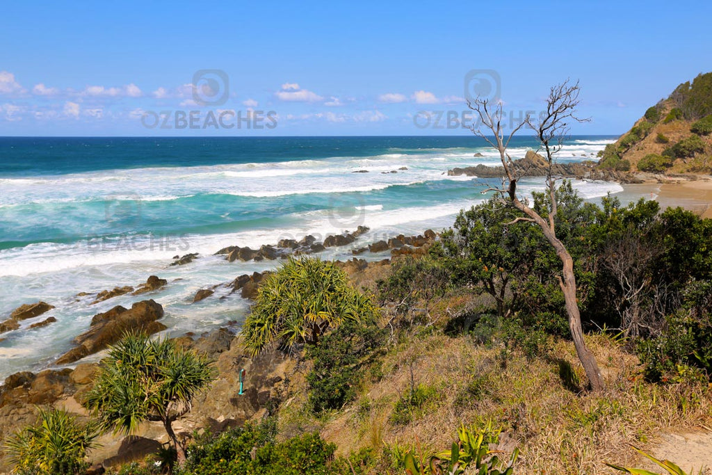 Beautiful sweeping coastal views at Kings Beach near Broken Head in NSW