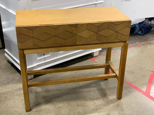 tachuri desk