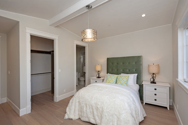 transitional-lighting-deco-bedroom