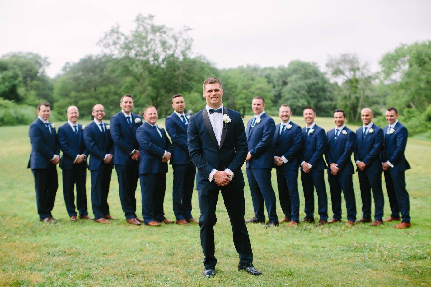 Navy Groom and Groomsmen: A Timeless Wedding Look That Will Wow Your ...