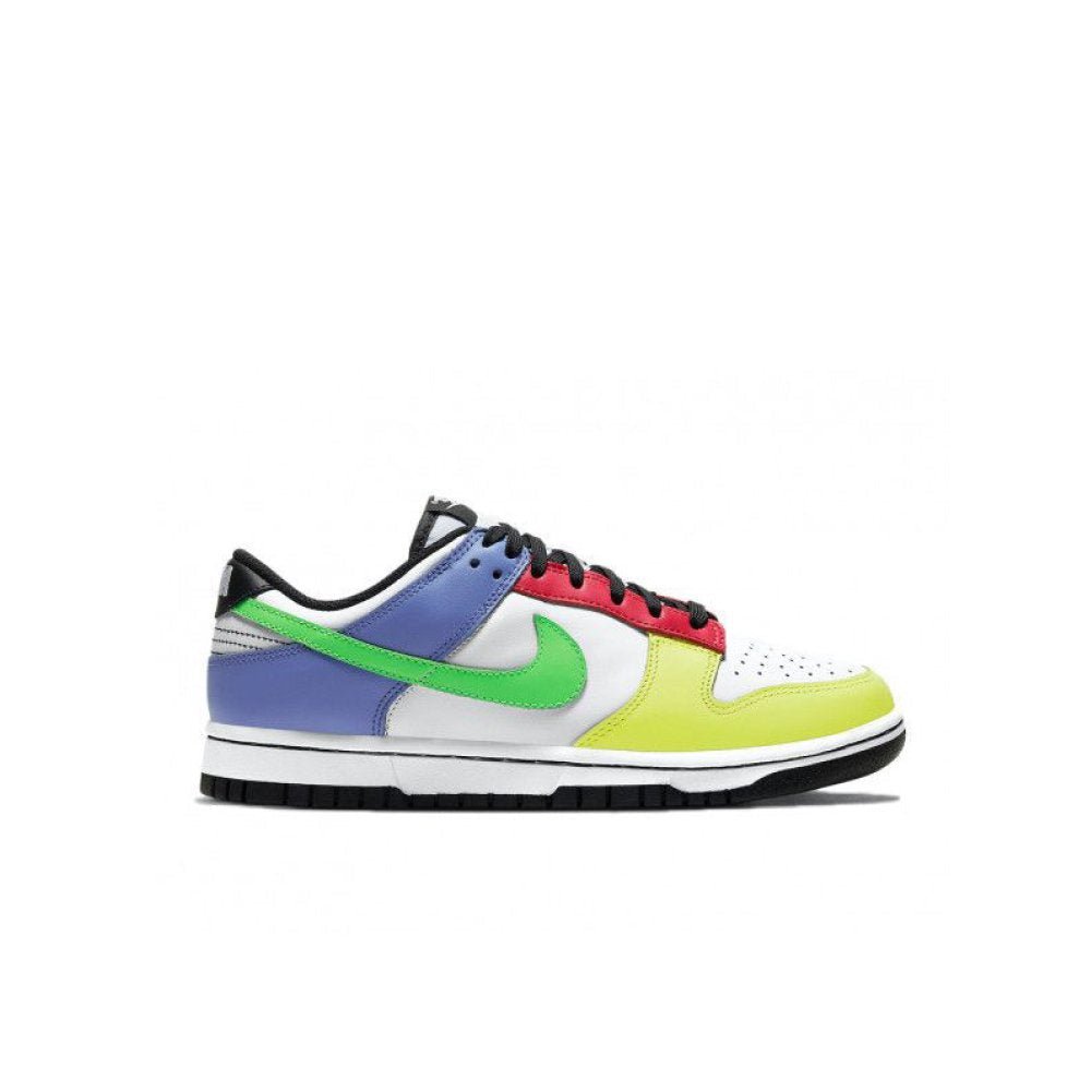 Nike Dunk Low Green Strike (W)