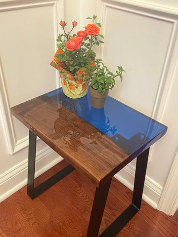 Awesome Resin Wood Table That Will Make You Want to Have It - Hoommy.com