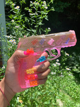 Load image into Gallery viewer, PINK GUMMY RESIN GUN
