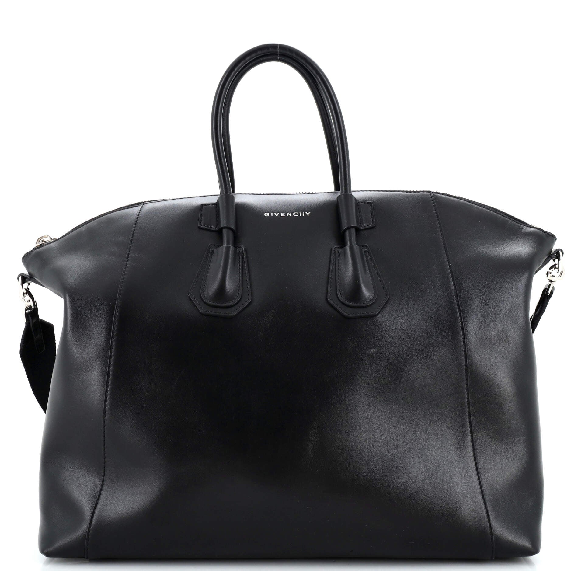 Antigona Soft Bag Leather Medium
