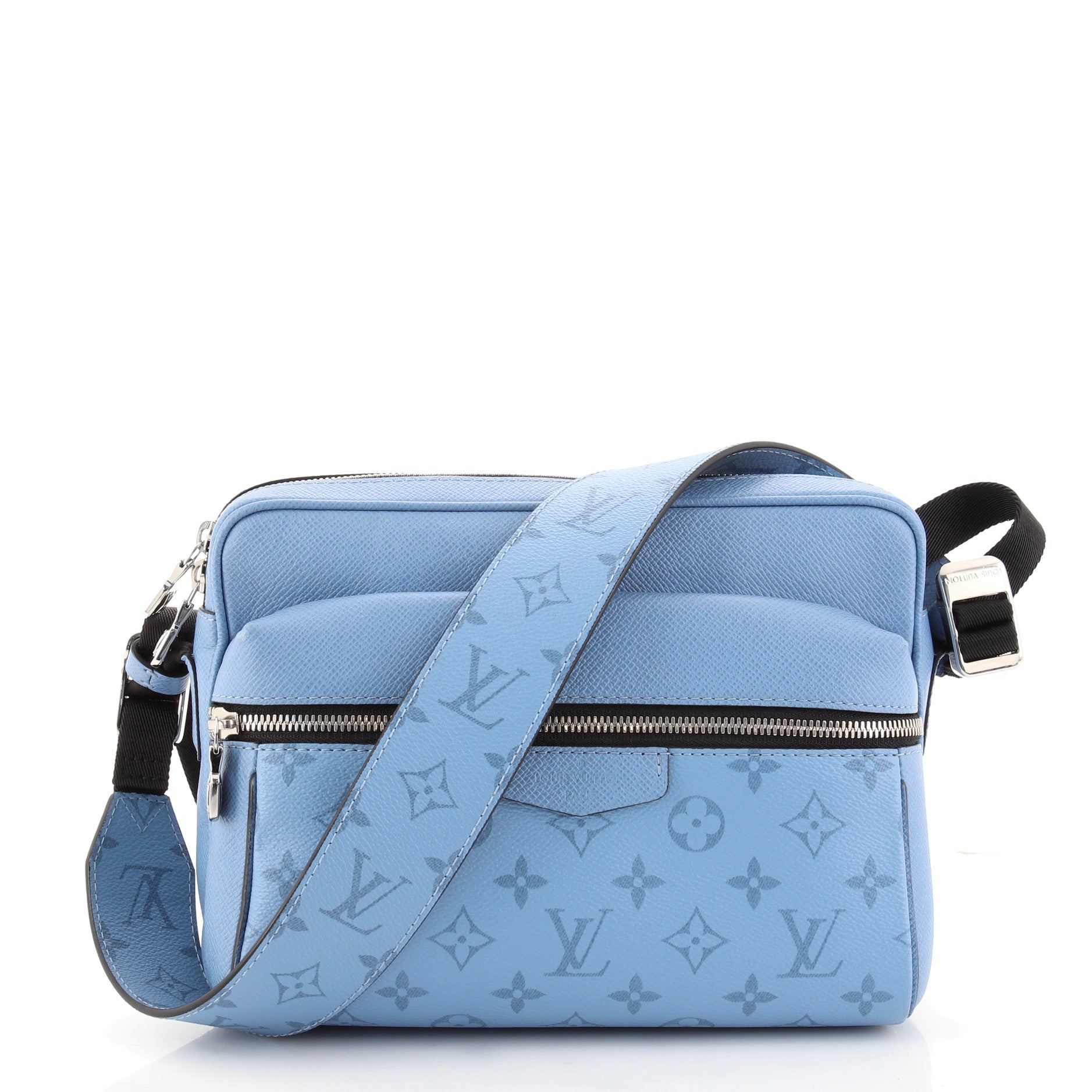 Louis Vuitton 2019 Pre-owned Monogram Taigarama Outdoor Messenger Bag - Blue