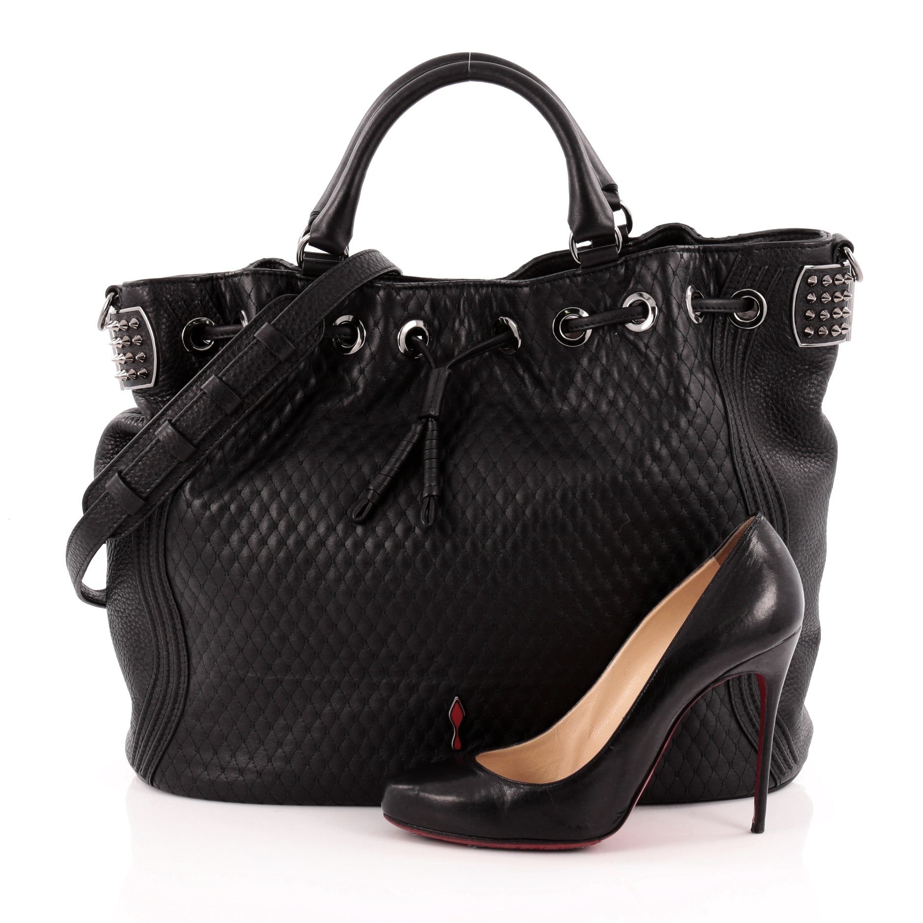 Buy Christian Louboutin Dompteuse Bucket Bag Quilted Leather 1237101 – Trendlee