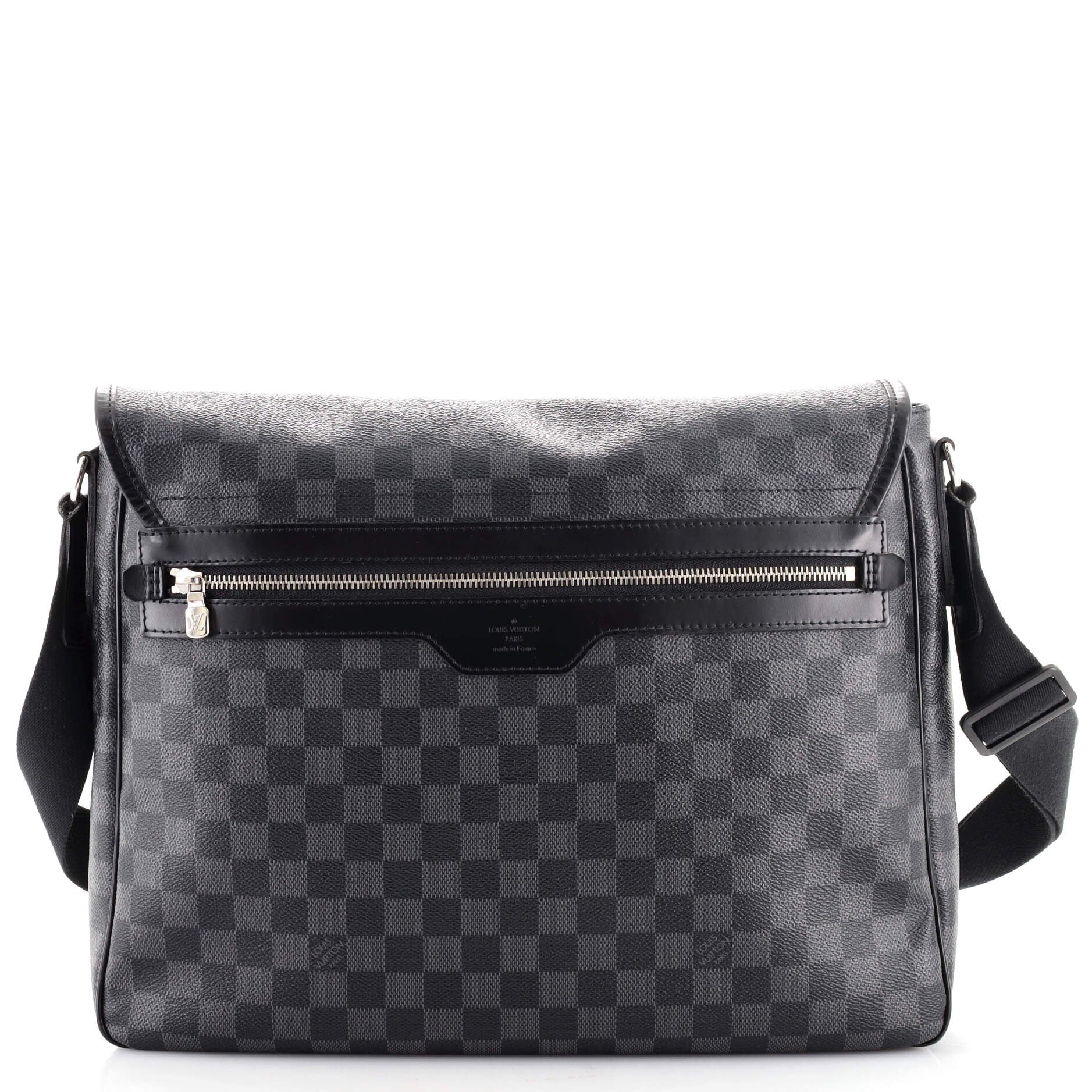 Daniel Mm  Louis vuitton, Louis vuitton messenger bag, Louis