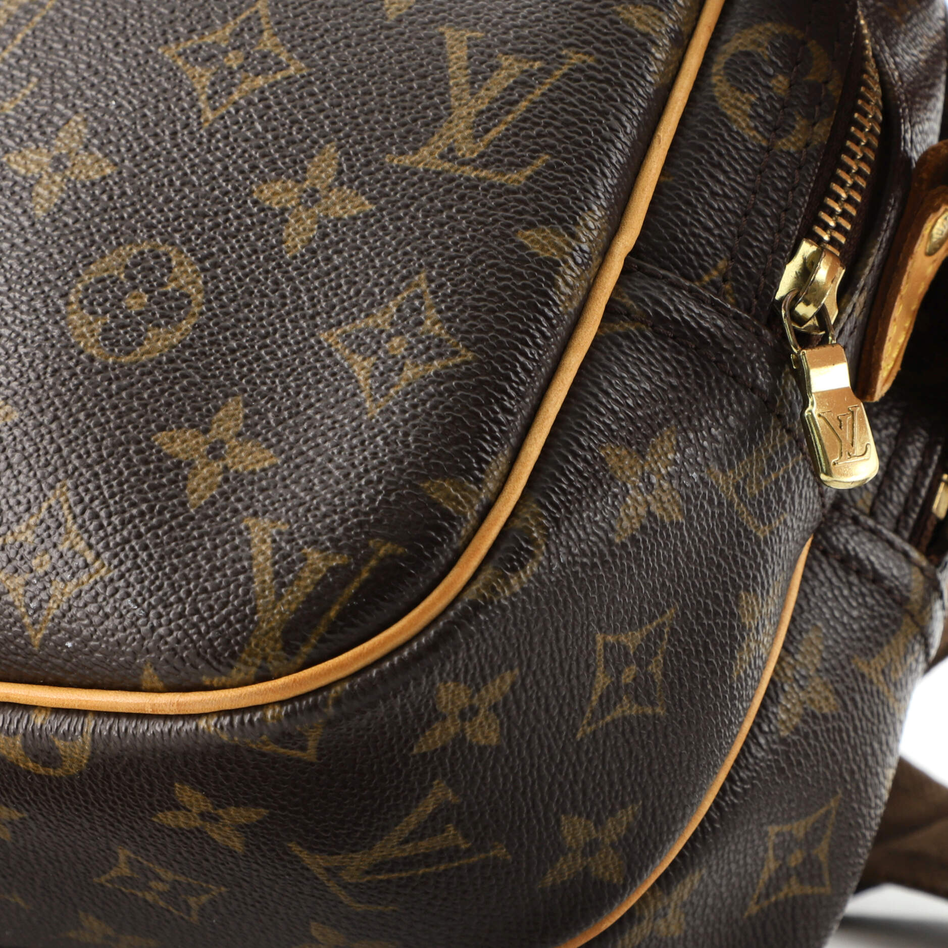 Louis Vuitton 2001 Pre-owned Monogram Reporter GM Crossbody Bag