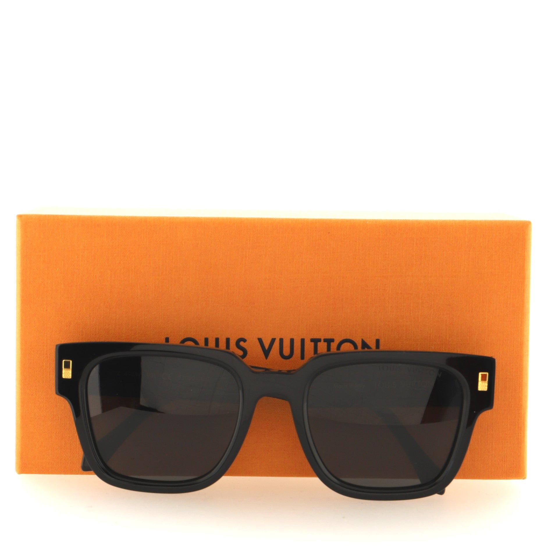 Louis Vuitton LV Escape Square Sunglasses Black Acetate. Size W