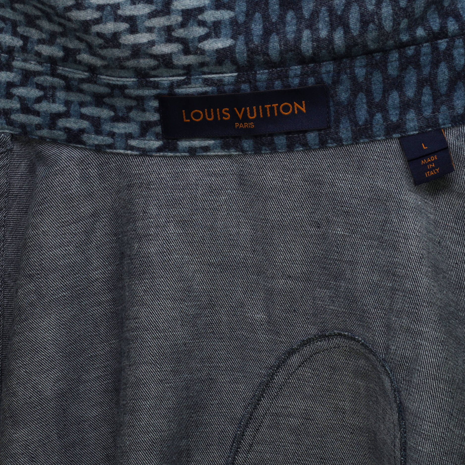 Louis Vuitton Damier Spread Printed Sweatshirt Grey. Size 5XL