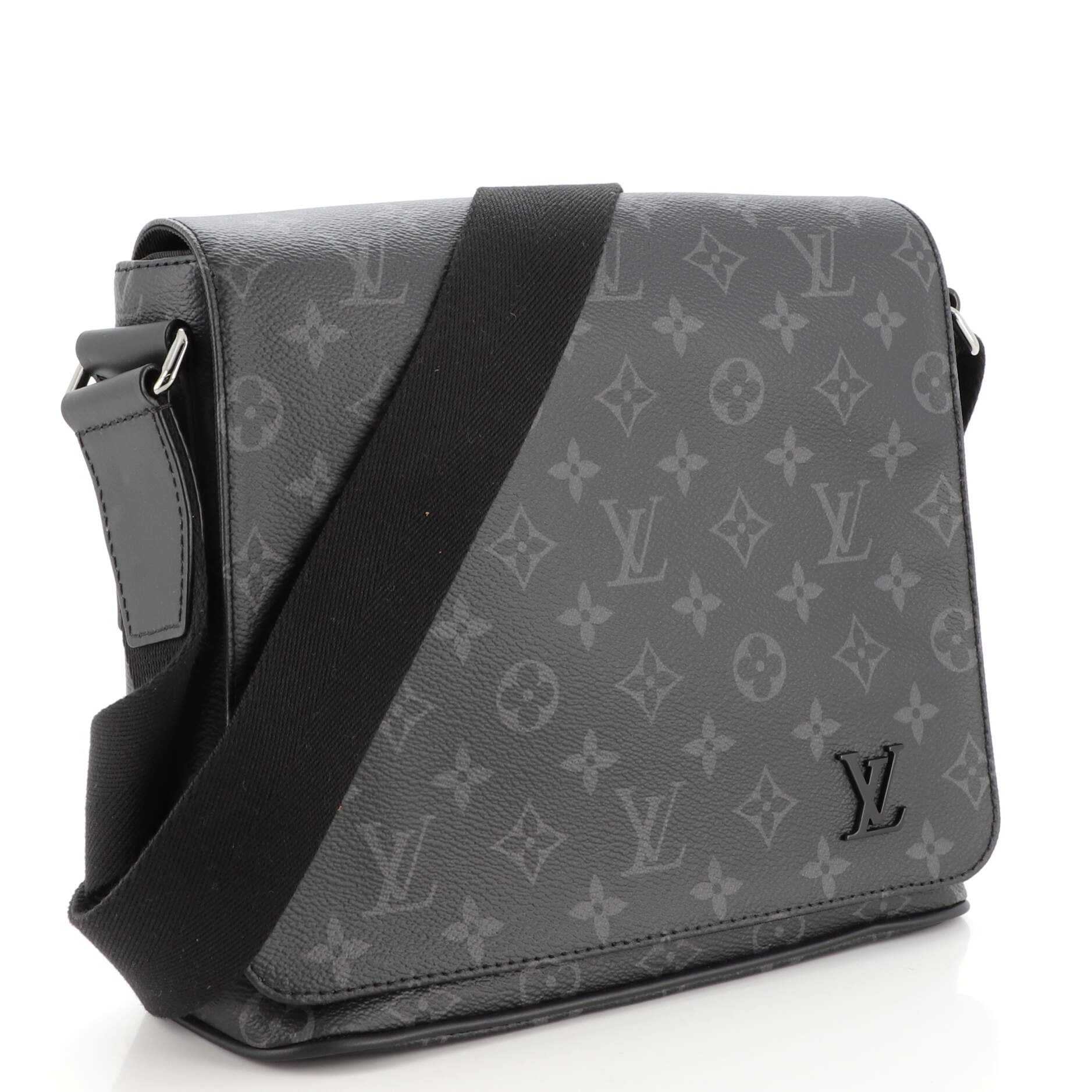 Louis Vuitton 2018 Pre-Owned District PM Crossbody Bag - Black for Women