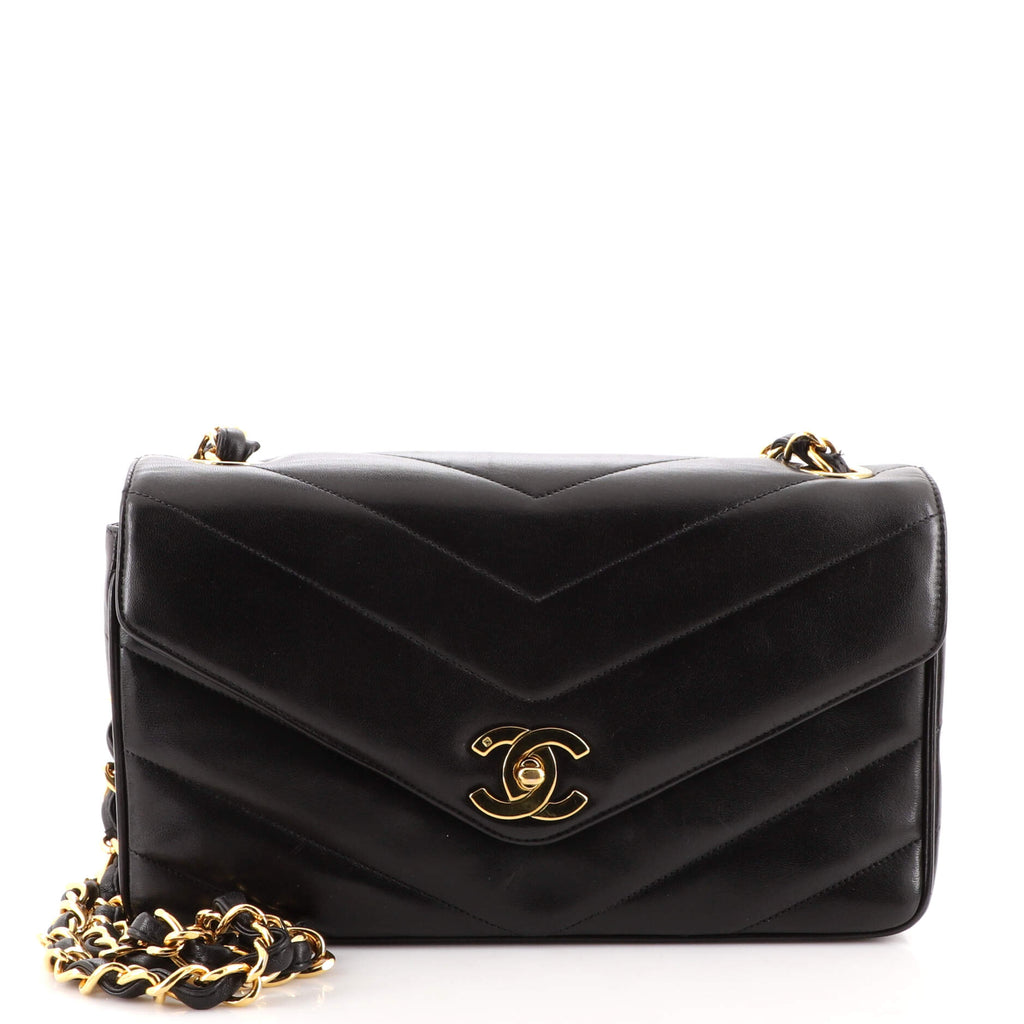 Chanel vintage chevron medium Womens Fashion Bags  Wallets Shoulder  Bags on Carousell