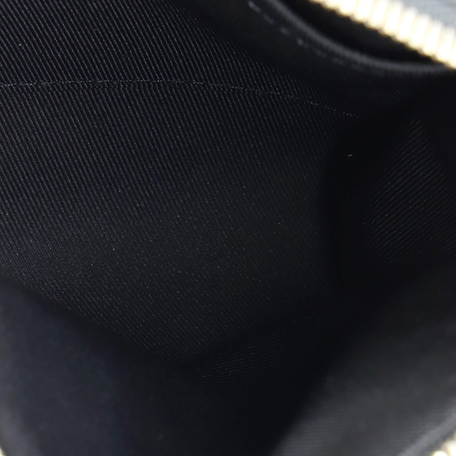 Louis Vuitton Avenue Slingbag NM Black Taiga