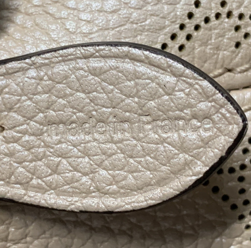 Close-up of the Louis Vuitton Hina Bag! 