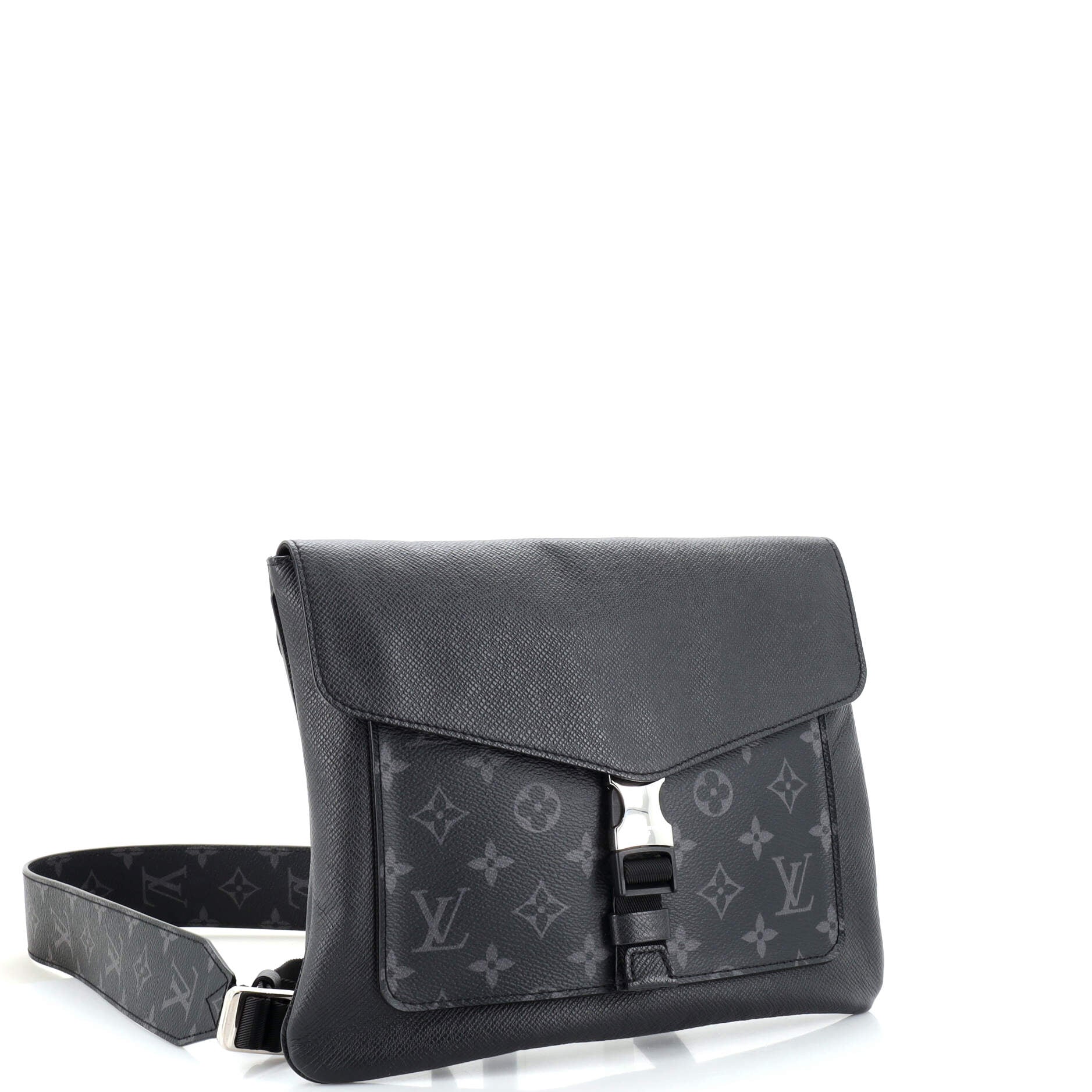 Outdoor Flap Messenger - LOUIS VUITTON