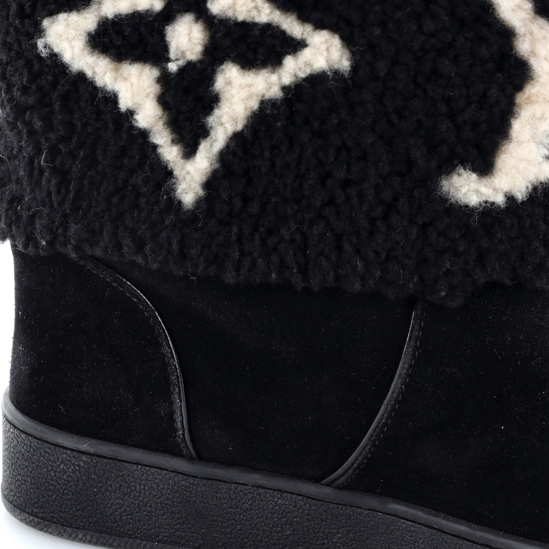 LOUIS VUITTON Suede Calfskin Shearling Snowdrop Flat Ankle Boot