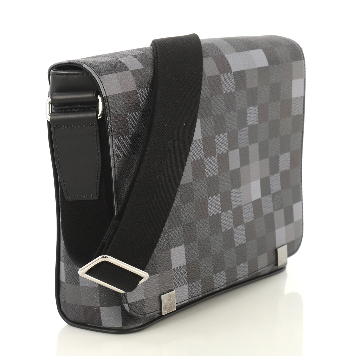 Louis Vuitton District NM Messenger Bag Limited Edition Damier Graphite  Pixel PM