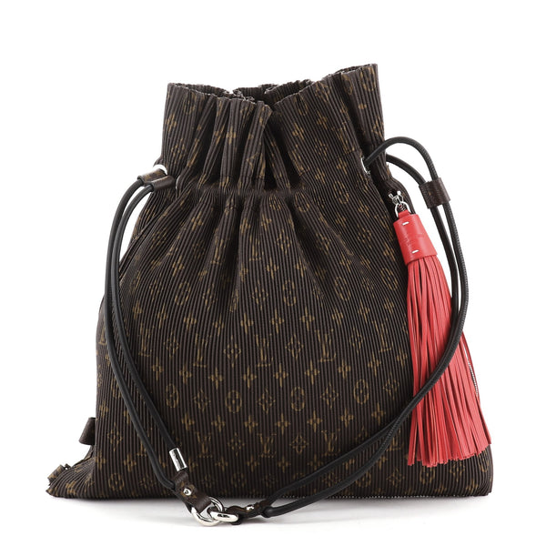 Explorer plissé leather handbag Louis Vuitton Brown in Leather - 23395441