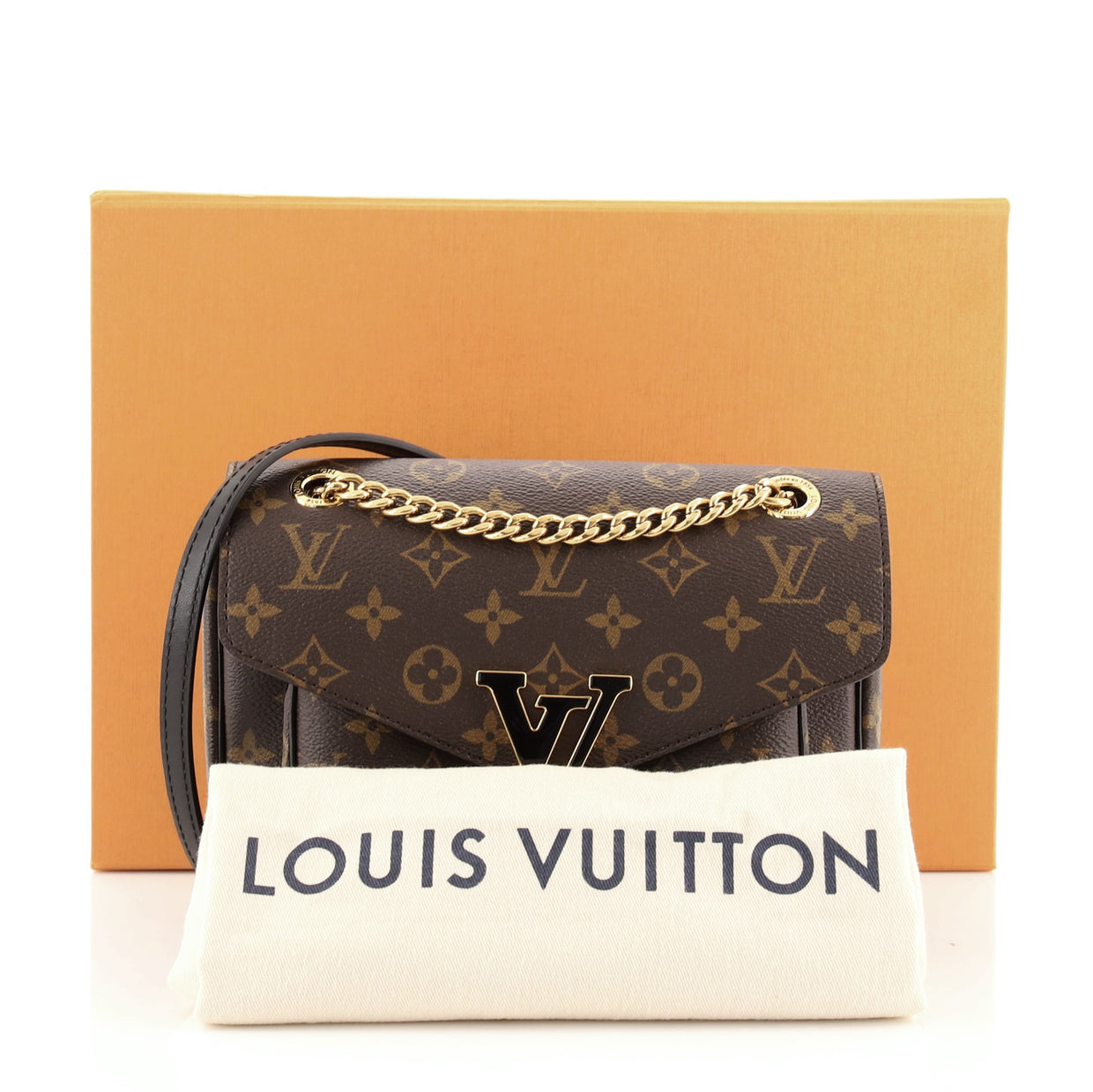 Louis Vuitton Pochette Metis Review - by Kelsey Boyanzhu