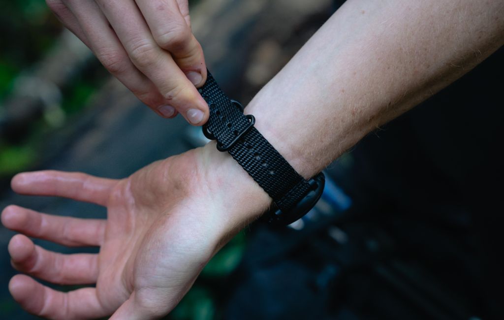 12 Best Hiking Watches – Greenbelly Meals