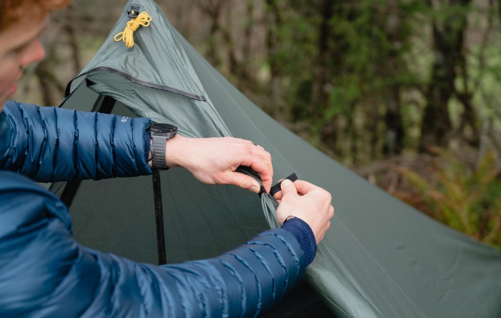 adjusting tent