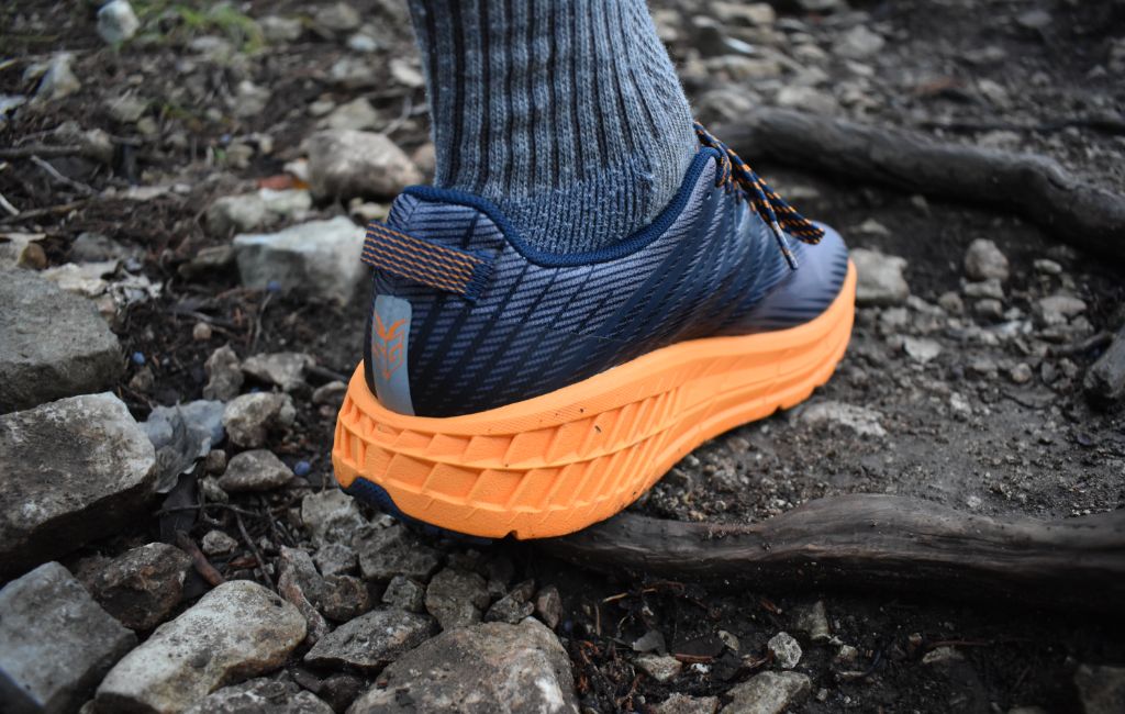 15 Best Thru-Hiking Shoes [Trail Runners and Lightweight Boots ...