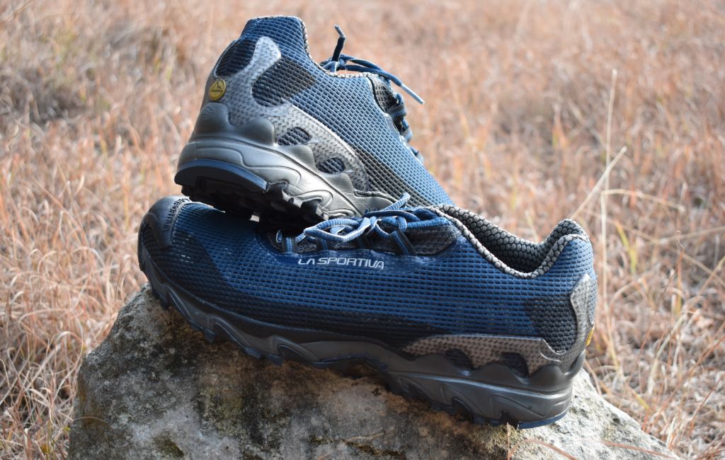 15 Best Thru-Hiking Shoes [Trail Runners and Lightweight Boots ...