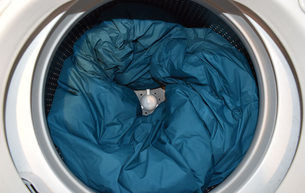 how to wash a sleeping bag in washer