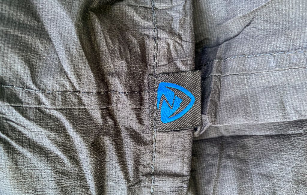 zpacks vertice rain pants close up feature