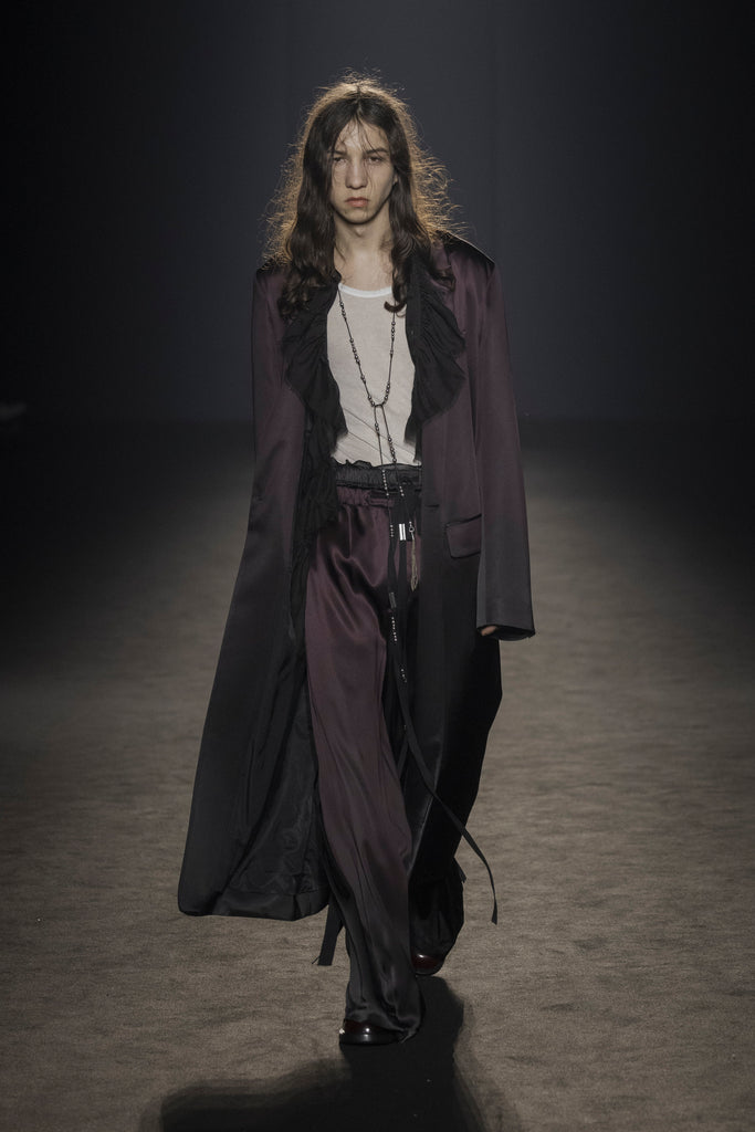 ANN DEMEULEMEESTER PFW WOMENS AW24 PFW RUNWAY