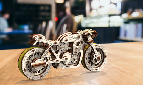 Cafe racer - mechanical model by Wooden City