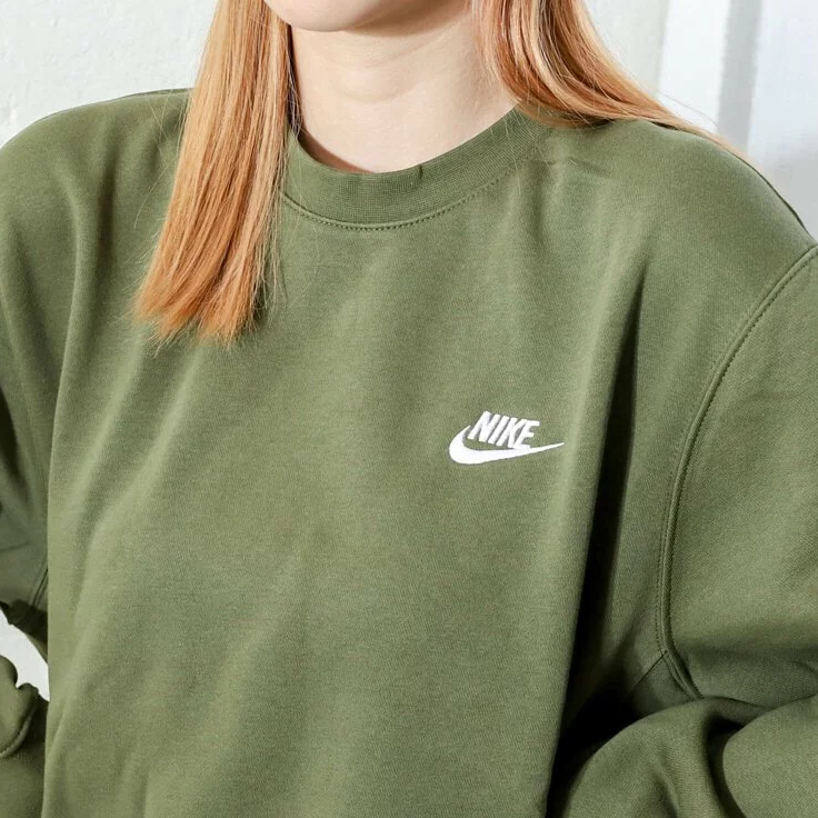 nike club crew sweat