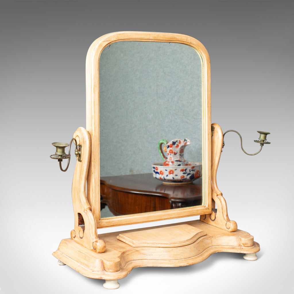 Как будет по английски зеркало. Зеркало Table Mirror. Зеркало старинное со столиком. Антикварный туалетный столик с зеркалом. Зеркало на английском.