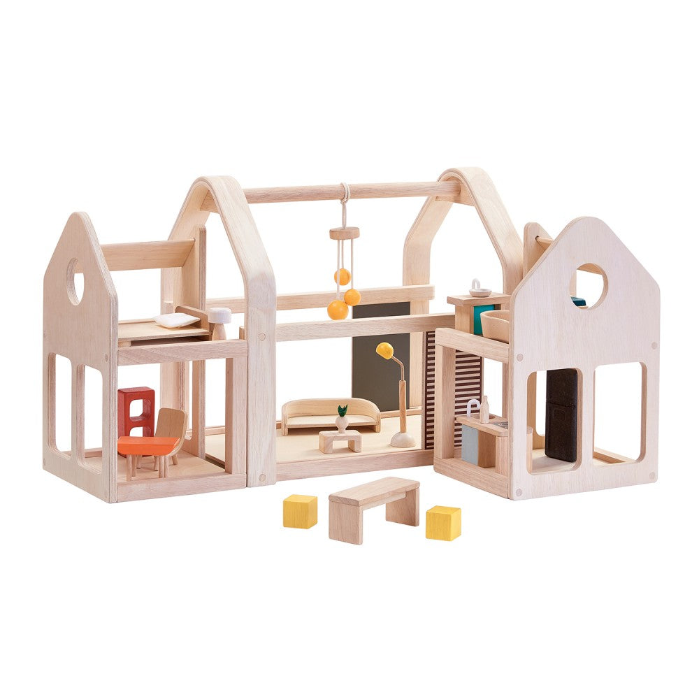 doll houses already assembled