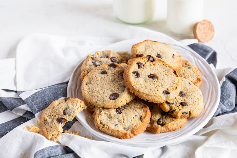 Low Carb Chocolate Chip Cookies