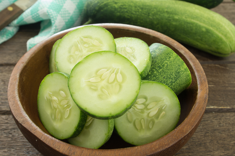 Cucumber Slices with Hummus