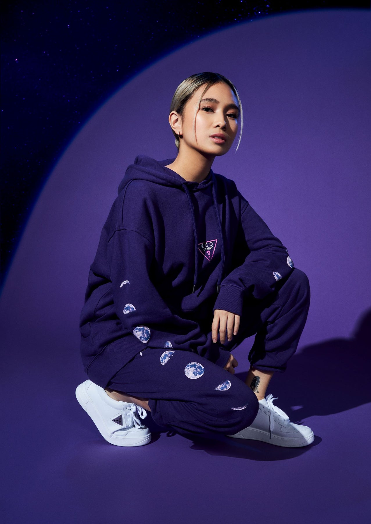 guess moonchild hoodie