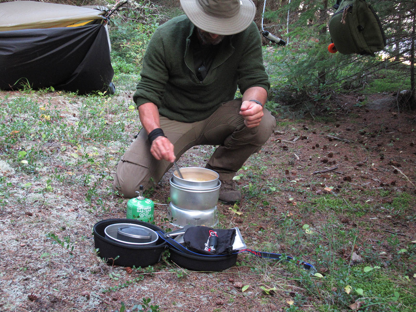 Trangia lunch on the trail