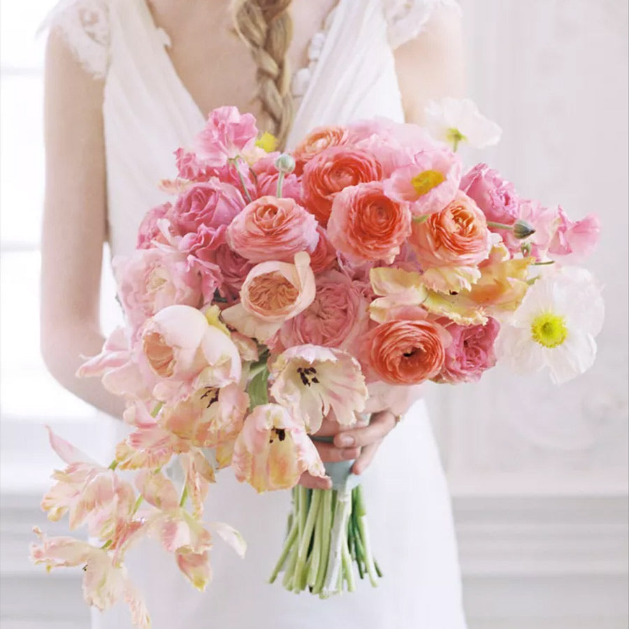 Bridal bouquet ranunculus spring flowers - LOV Flowers