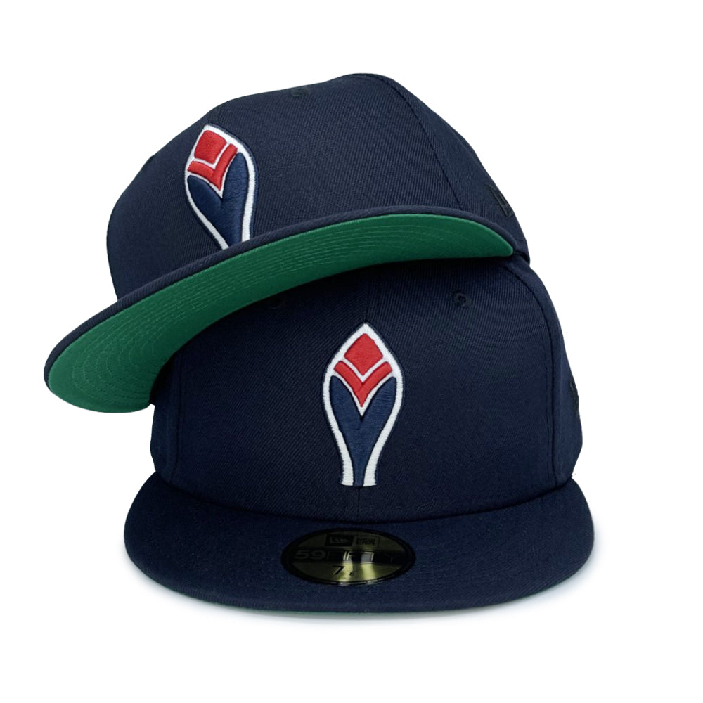 Atlanta Braves Cooperstown Feather Navy W Green Uv