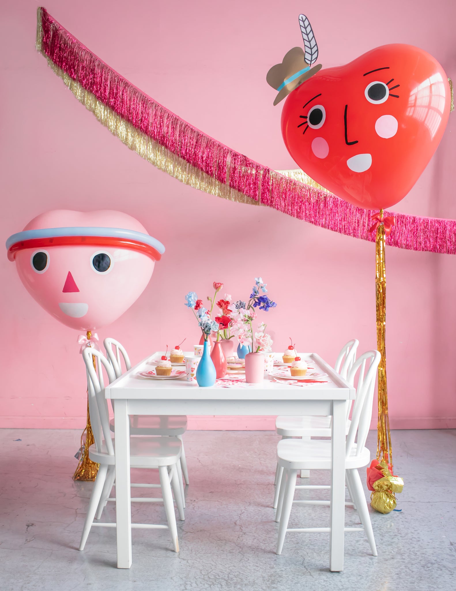 Fun Valentine's Day balloons and garlands for party decorations