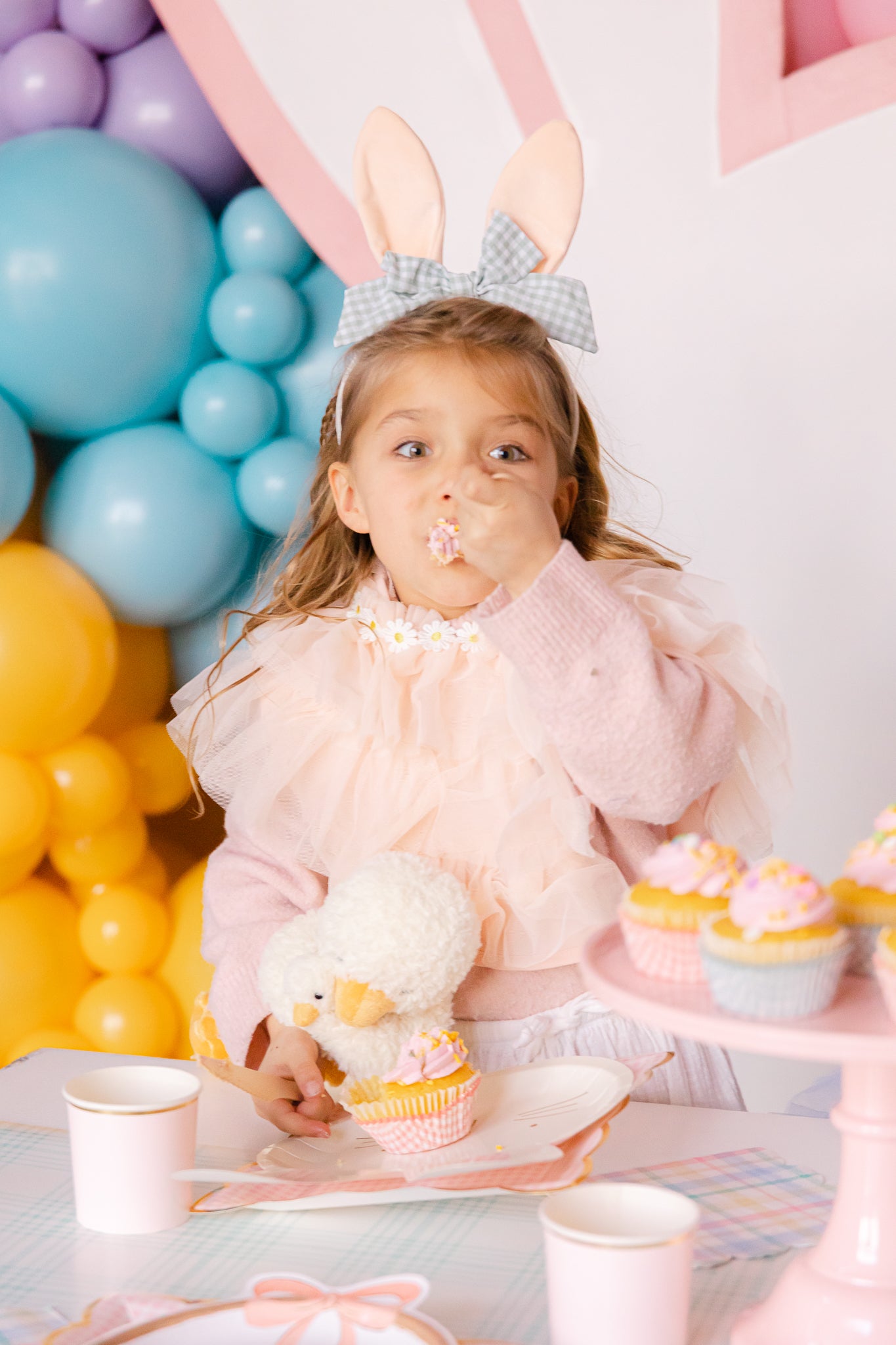 Easter cupcakes for an Easter party for kids. 