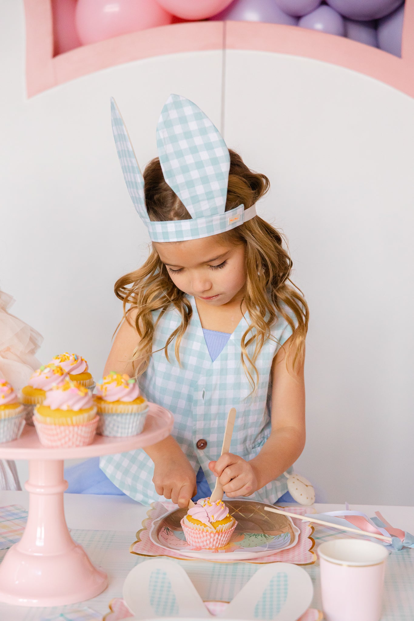 Easter cupcakes make a wonderful Easter treat ideas for kids.