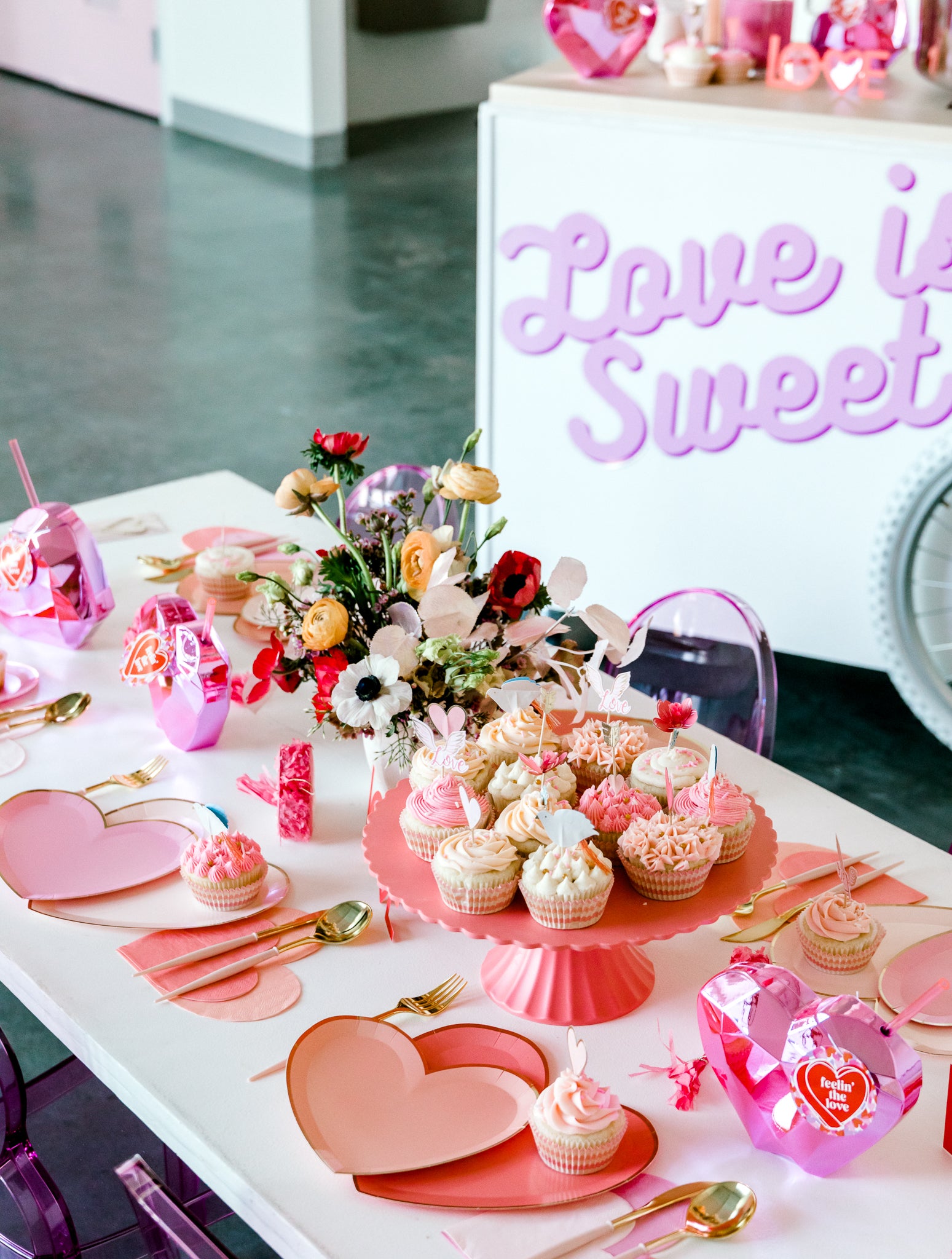 Valentine's Day party table ideas