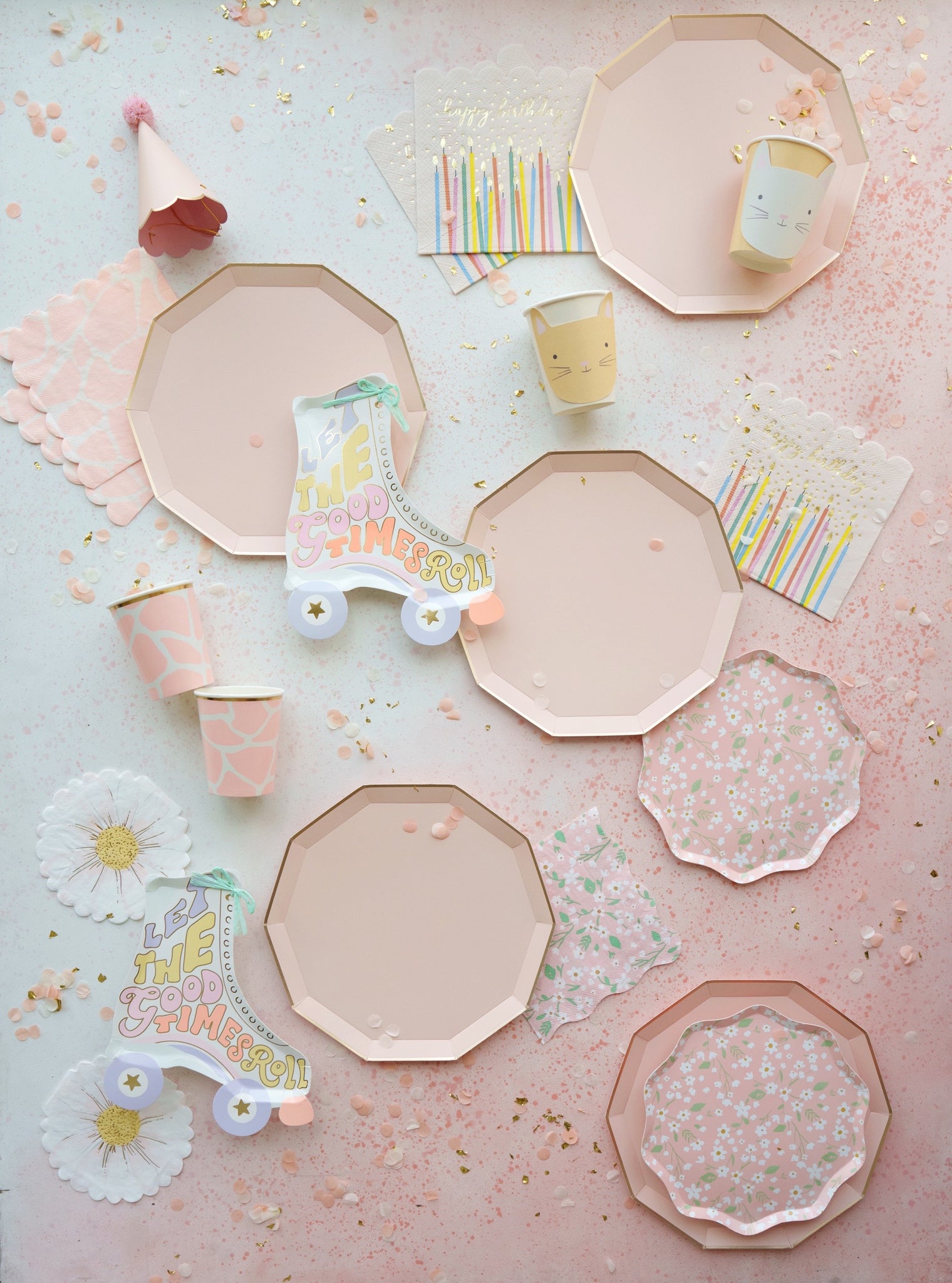 Peach party plates to use for a kitty party, rollerskate party, daisy party, bridal shower, baby shower, or any occasion!