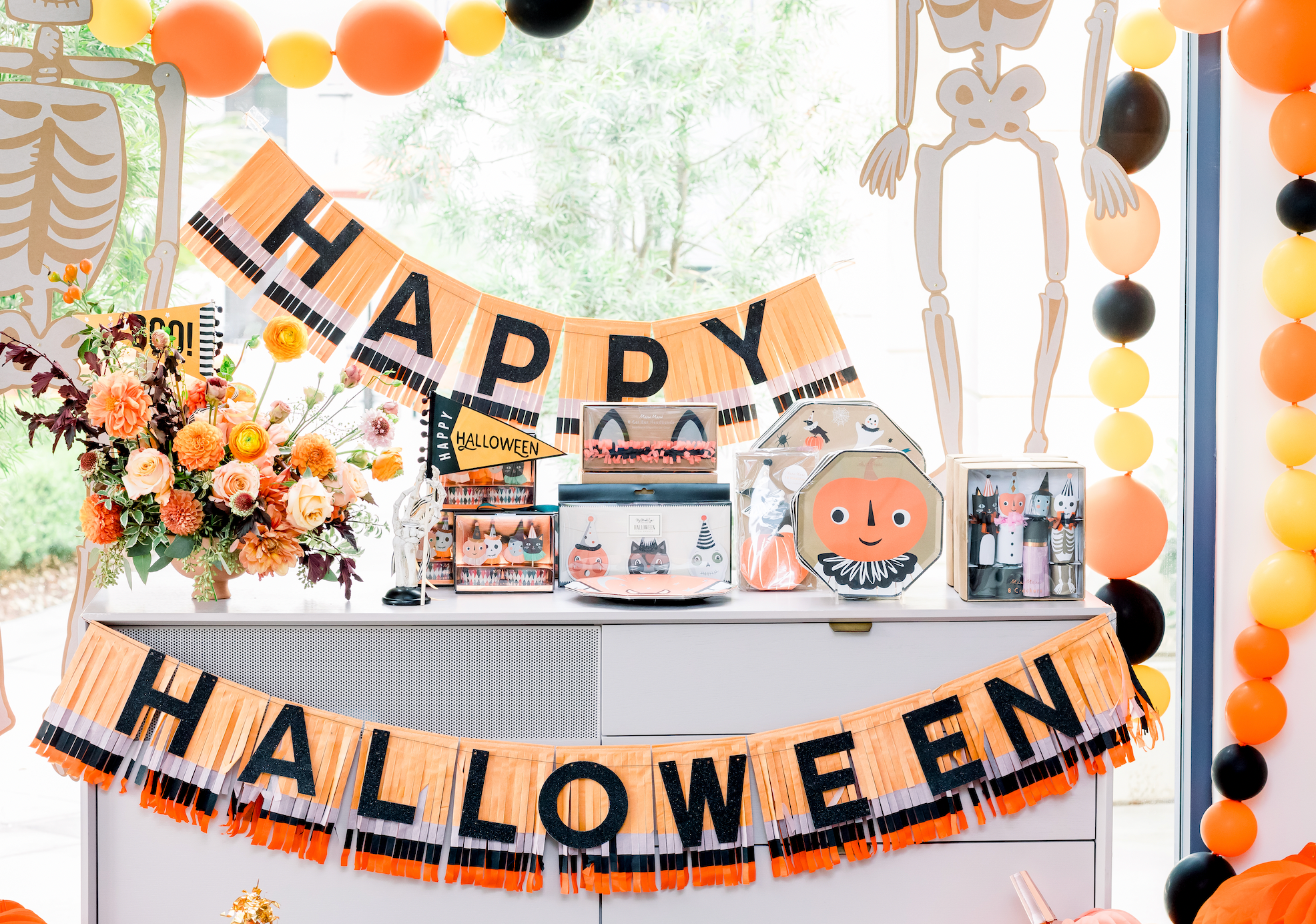 Vintage halloween table decor