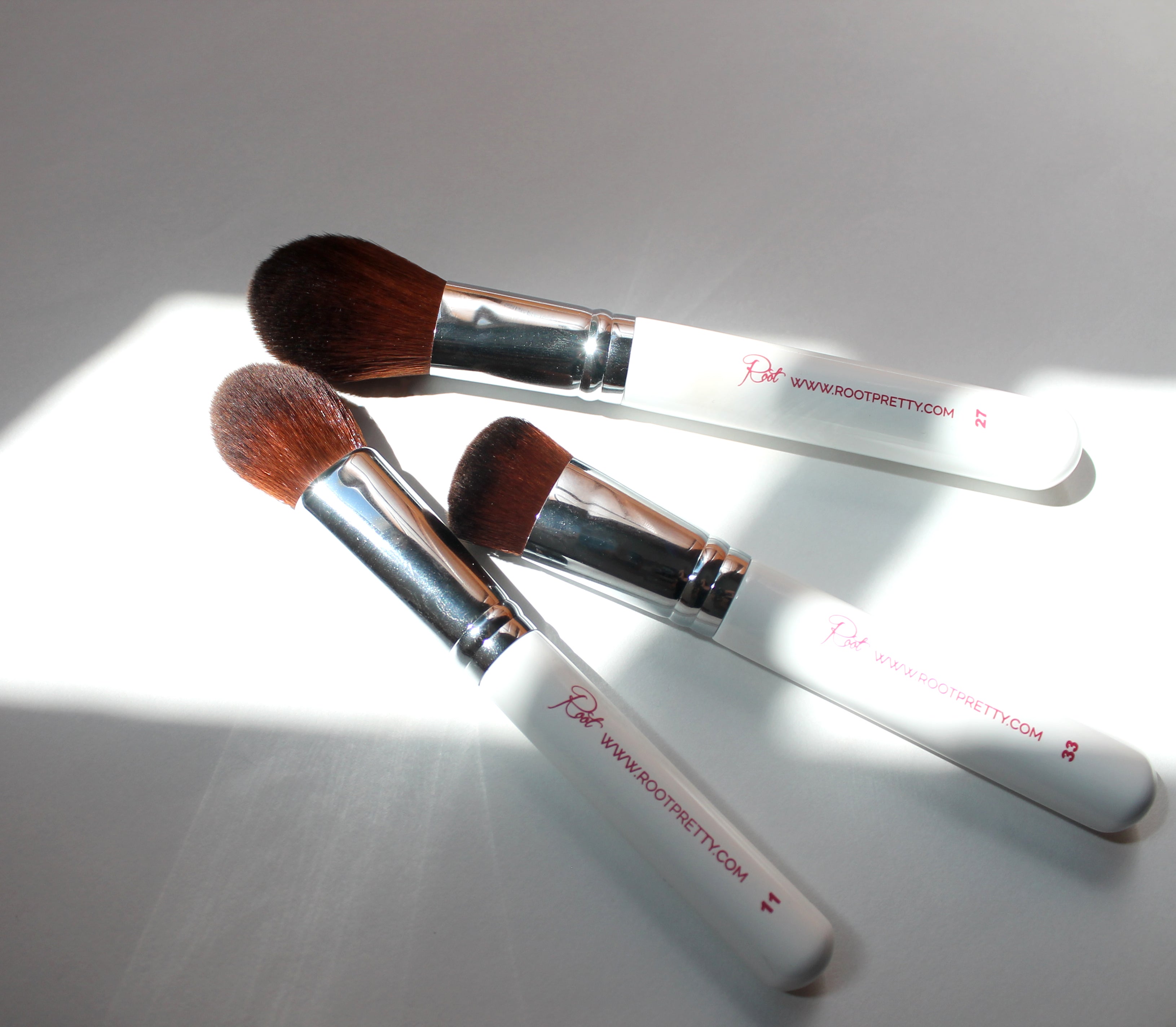 Root #8 Angled Brow & Liner Brush