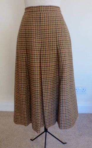 tweed skirt