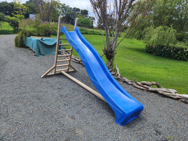 Free Standing Wave Slide – Ultimate Playgrounds